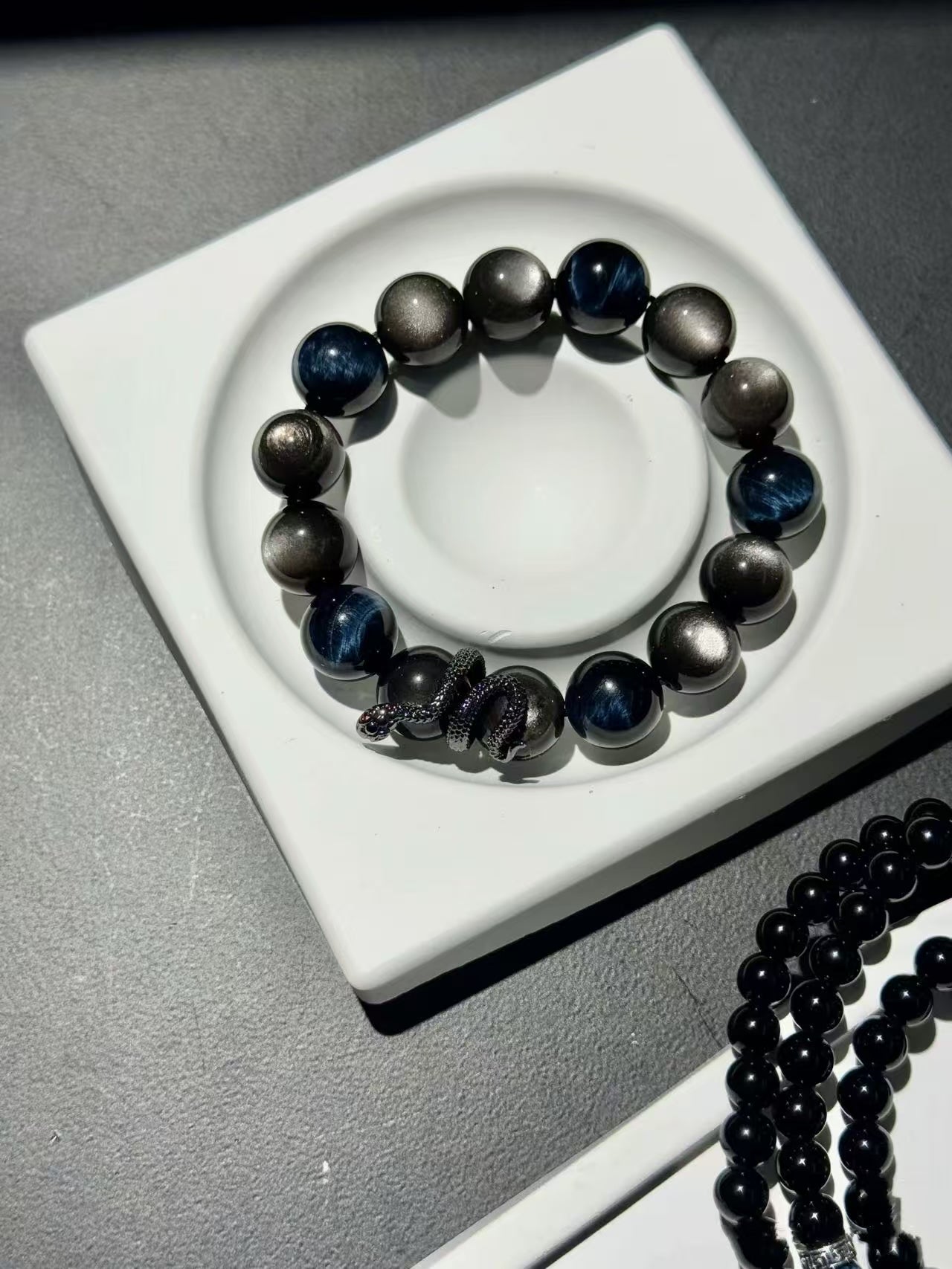 Silver Serpent Netherworld Obsidian